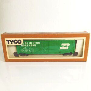 Tyco 339E 50' Burlington Northern Boxcar Model Train Green In Original Box